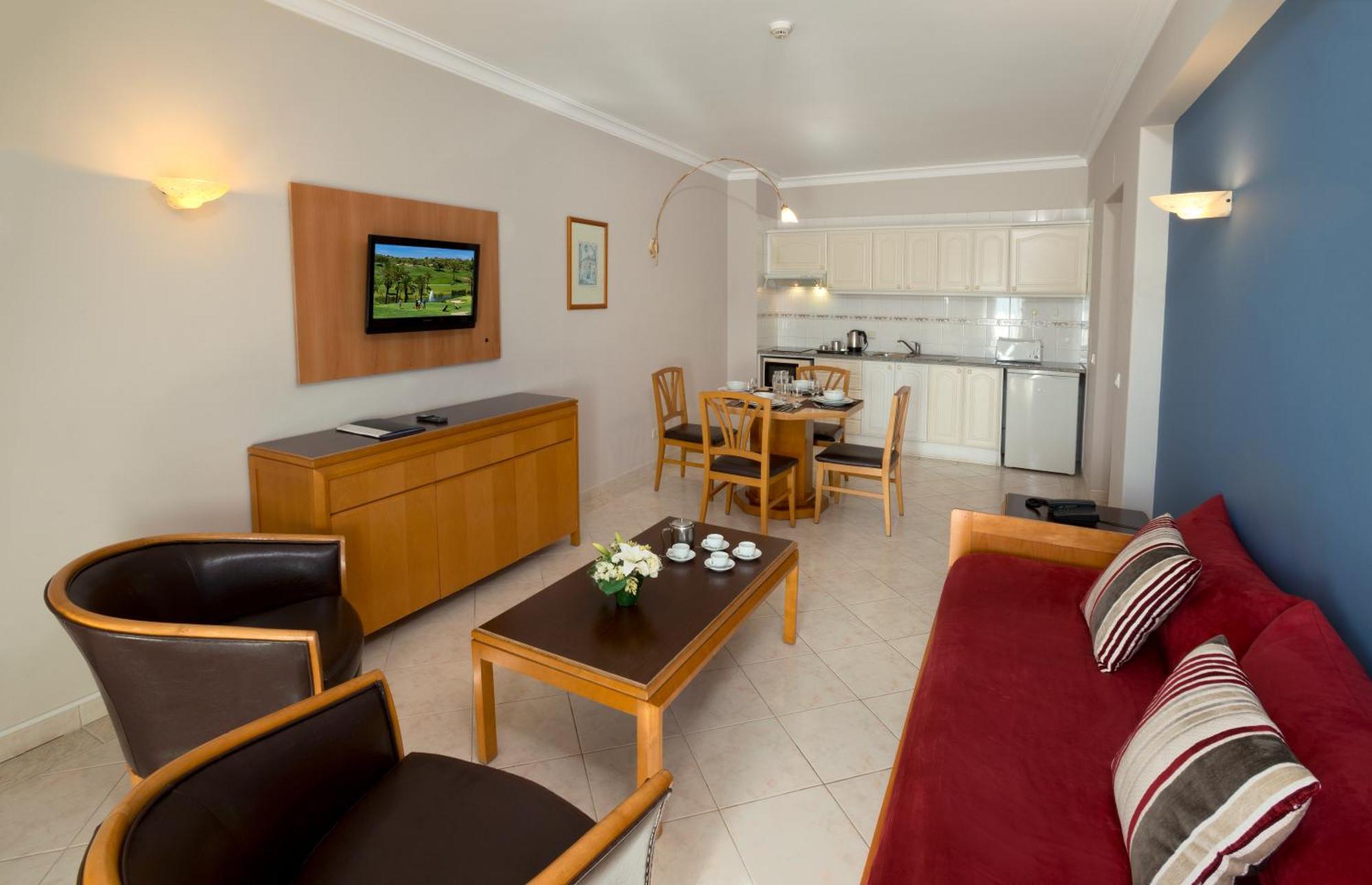 One-Bedroom Apartment with Pool View